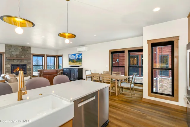 $2,795,000 | 50 Olaf Court, Sandpoint, ID 83864