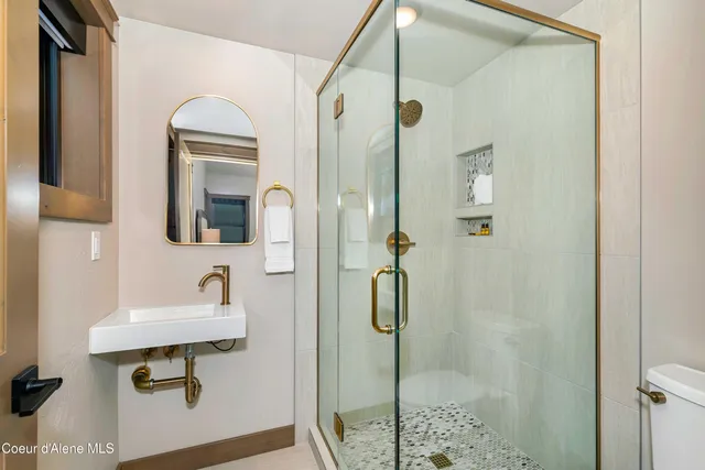 $2,795,000 | 50 Olaf Court, Sandpoint, ID 83864