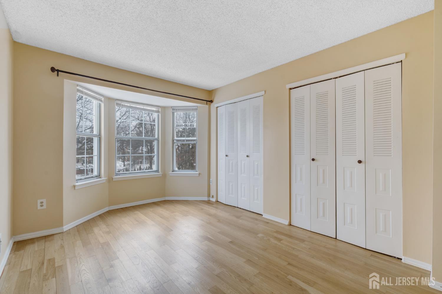 318 Wimbeldon Court North Brunswick, NJ 08902 - Photo 12 of 18