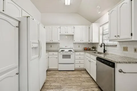 $305,000 | 2900 Christopher Drive, Denton, TX 76209