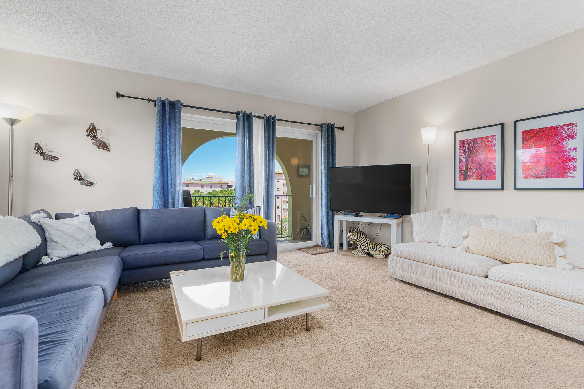 950 Ponce De Leon Road, Unit 512 Boca Raton, FL 33432 - Photo 5 of 39 Living Room