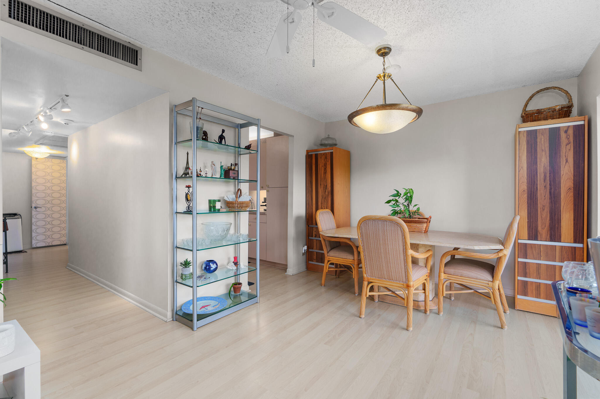 950 Ponce De Leon Road, Unit 512 Boca Raton, FL 33432 - Photo 9 of 39 Dining Room