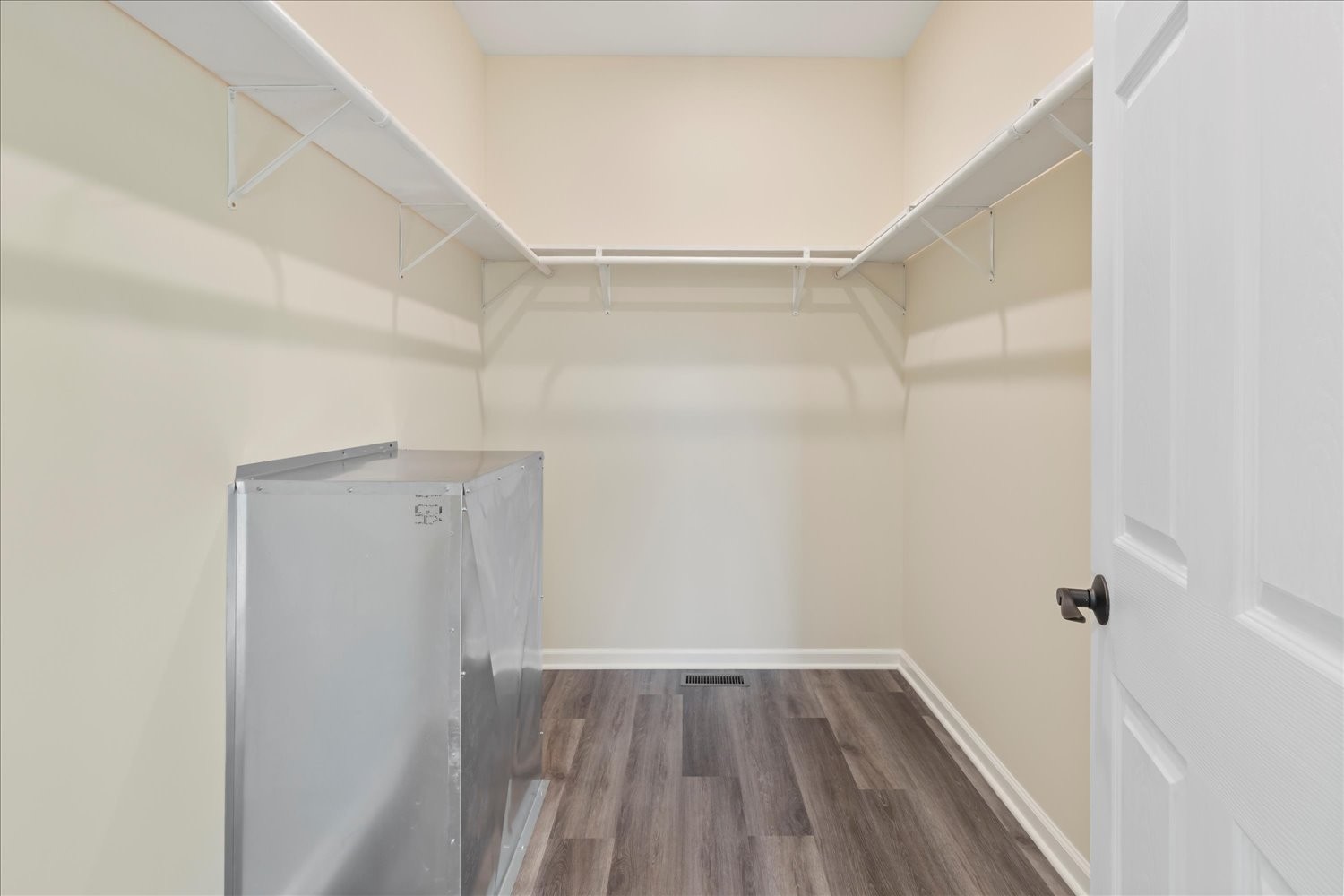 975 Weakley Creek Road Lawrenceburg, TN 38464 - Photo 20 of 49 a view of a room with wooden floor