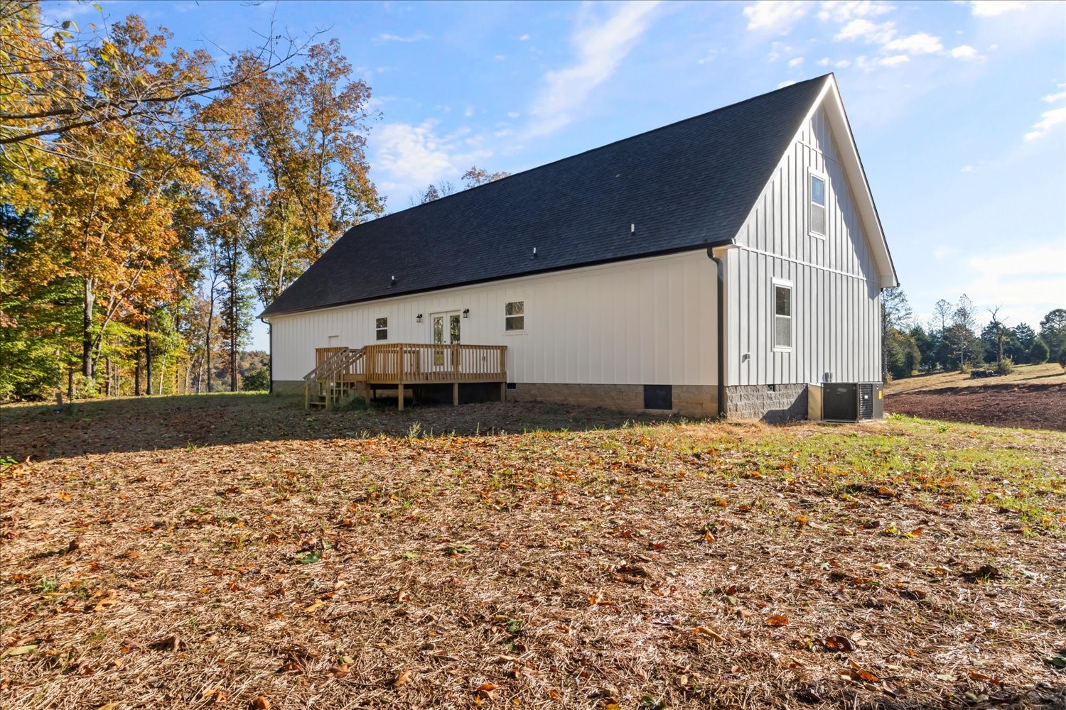 975 Weakley Creek Road Lawrenceburg, TN 38464 - Photo 34 of 49 a house view with a backyard