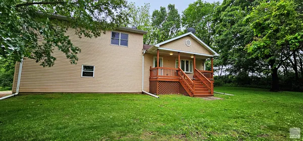 $215,000 | 1 Wherry Drive, Putnam, IL 61560