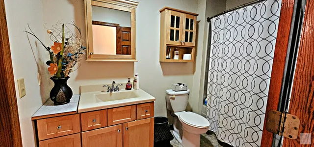 $215,000 | 1 Wherry Drive, Putnam, IL 61560