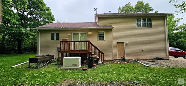 $215,000 | 1 Wherry Drive, Putnam, IL 61560
