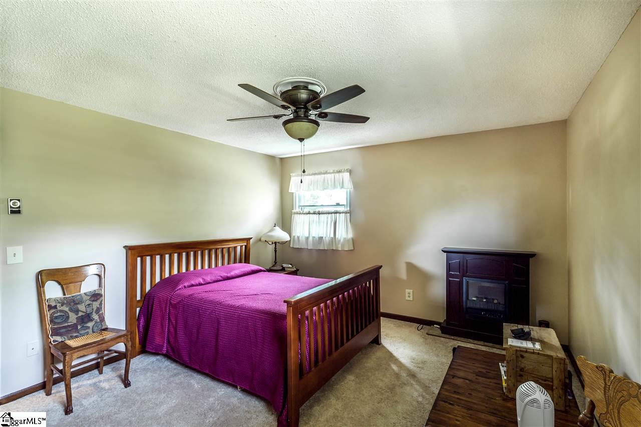 820 Knox Road Seneca, SC 29672 - Photo 24 of 31