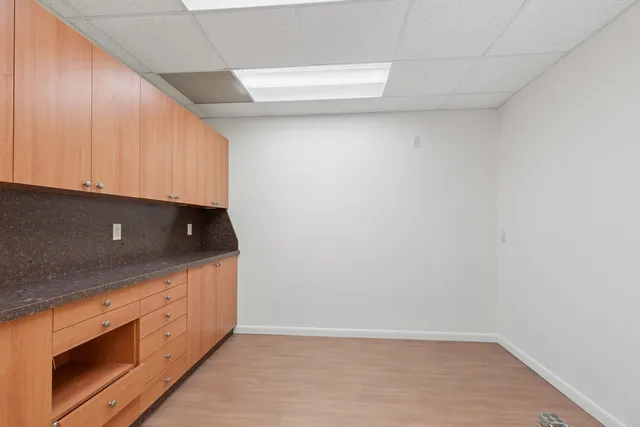 $595,000 | 340 East 72nd Street, Unit 1N | Lenox Hill