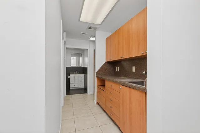 $595,000 | 340 East 72nd Street, Unit 1N | Lenox Hill