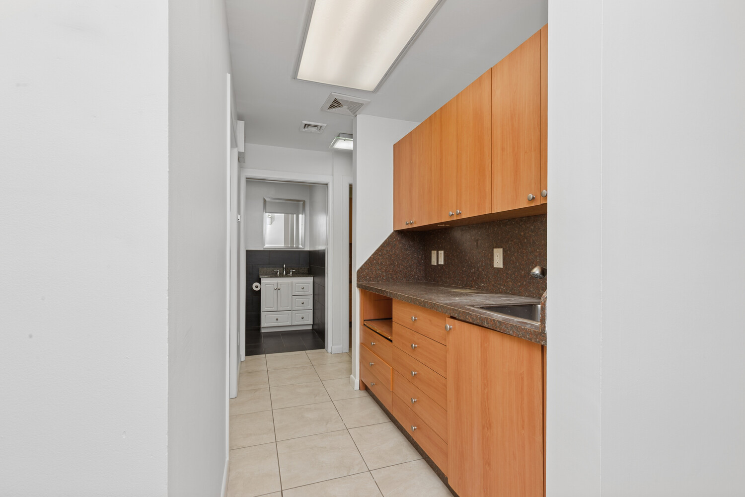 340 East 72nd Street, Unit 1N Manhattan, NY 10021 - Photo 8 of 11