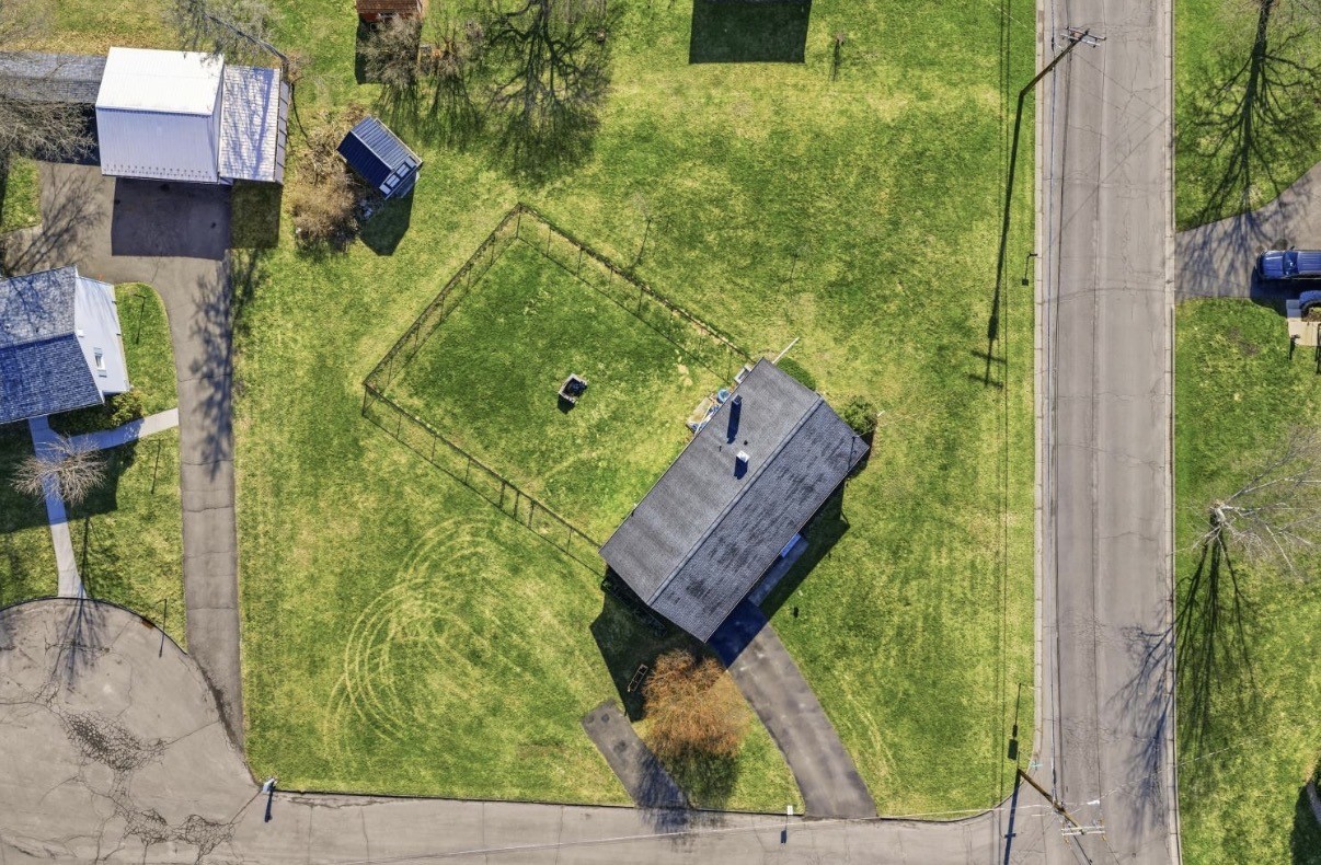 412 Payne Road Endicott, NY 13760 - Photo 3 of 27