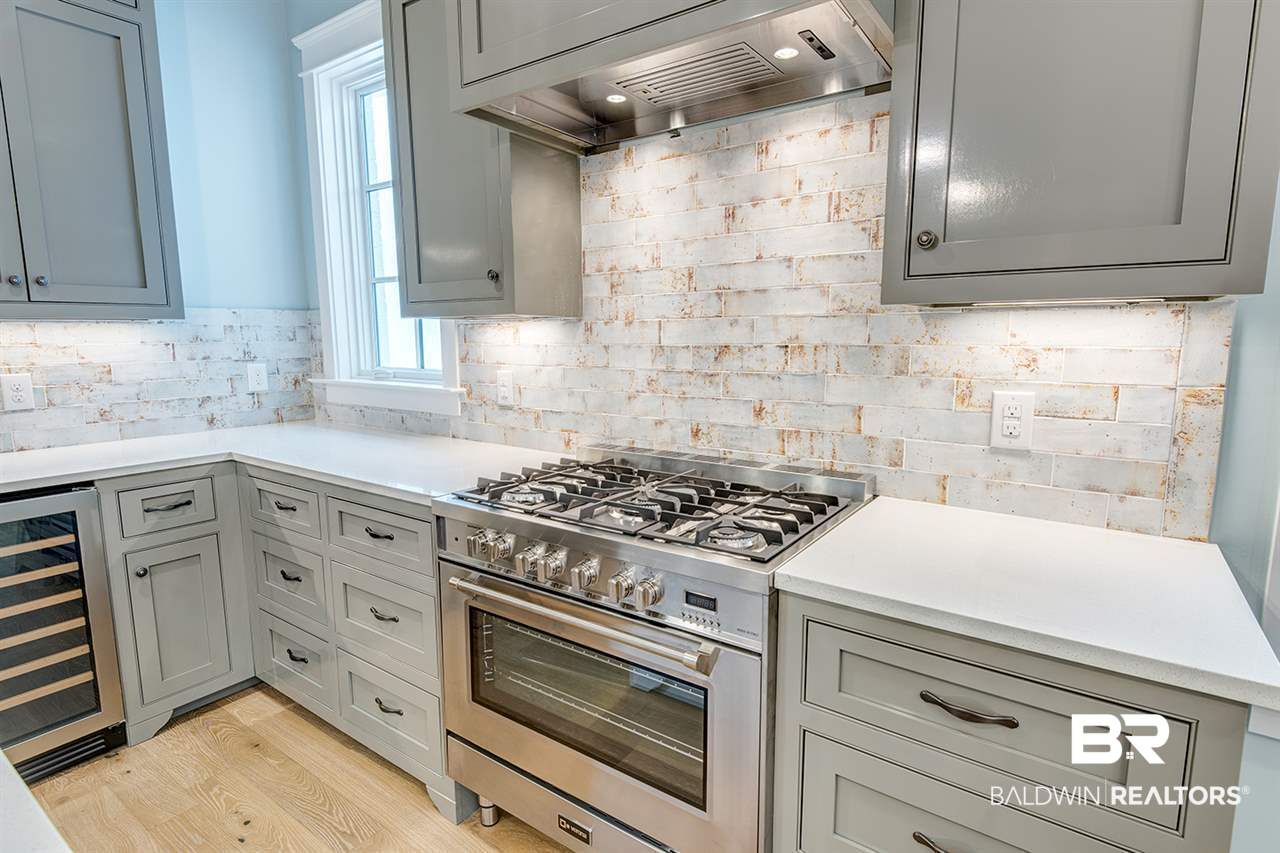 72 Fairhope Avenue, Unit 6 Fairhope, AL 36532 - Photo 5 of 44