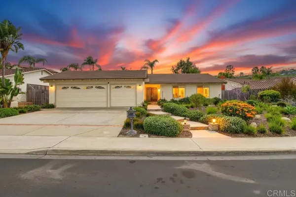 $2,300,000 | 825 Santa Hidalga, Solana Beach, CA 92075