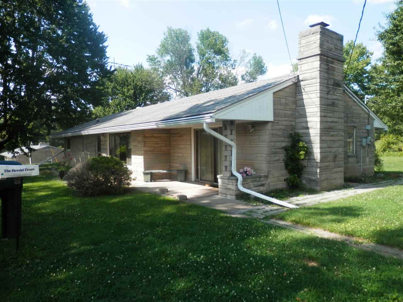 5325 South Fairfax Road Bloomington, IN 47401 - Photo 3 of 23 Gallery Image 3