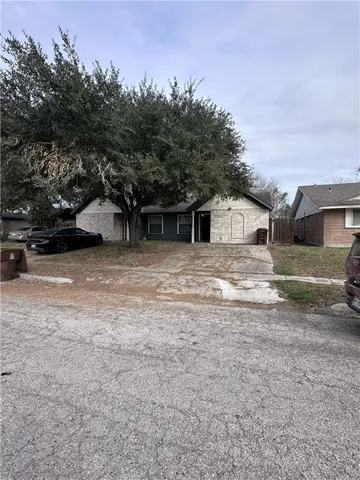 $1,300 | 2008 South 5th Street, Kingsville, TX 78363