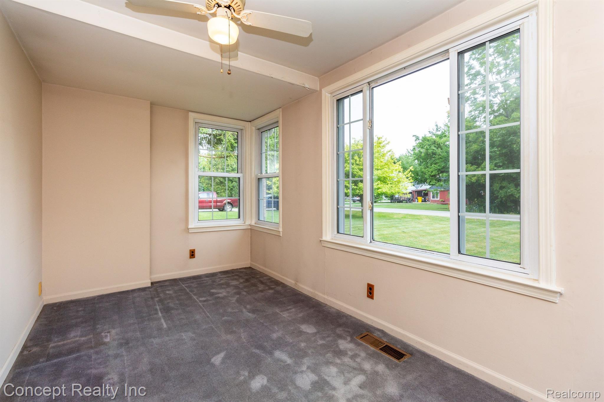 8589 Lake Road Grosse Ile, MI 48138 - Photo 5 of 31 Gallery Image 5