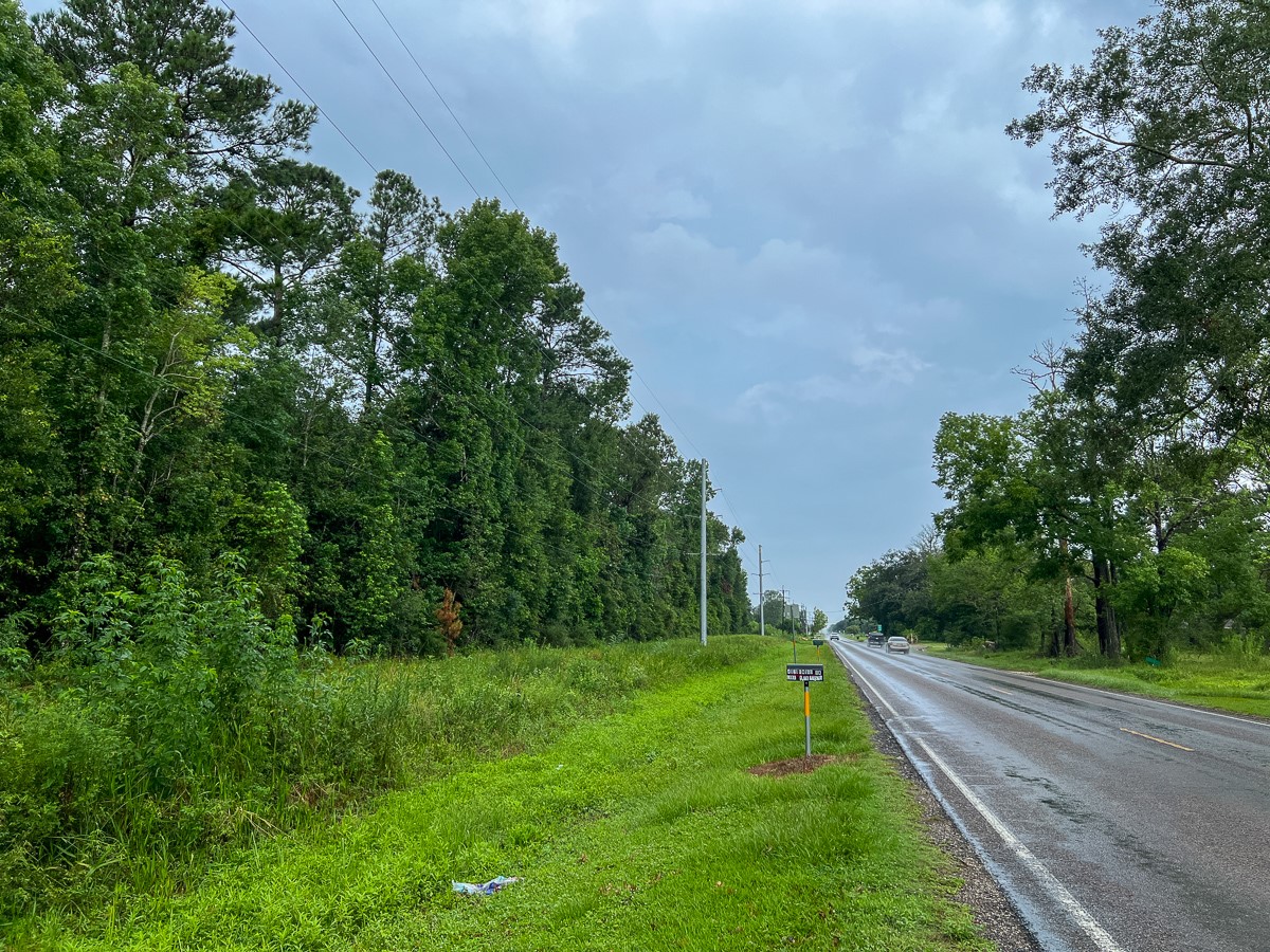 6 Fm 770 Liberty, TX 77575 - Photo 5 of 22 a view of a street with a yard