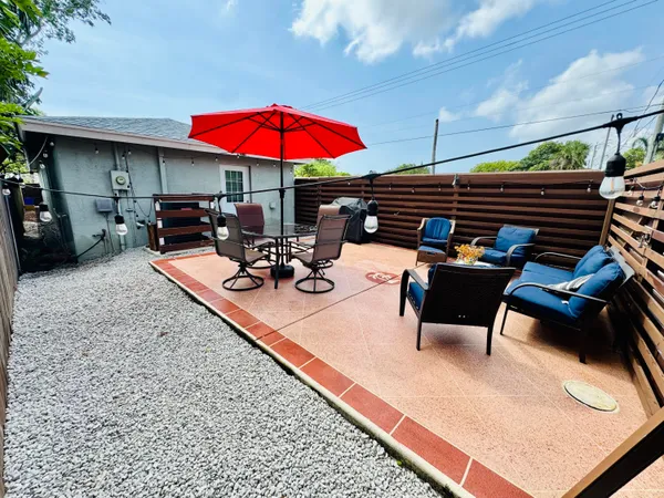 $3,500 | 601 North E Street, Lake Worth Beach, FL 33460