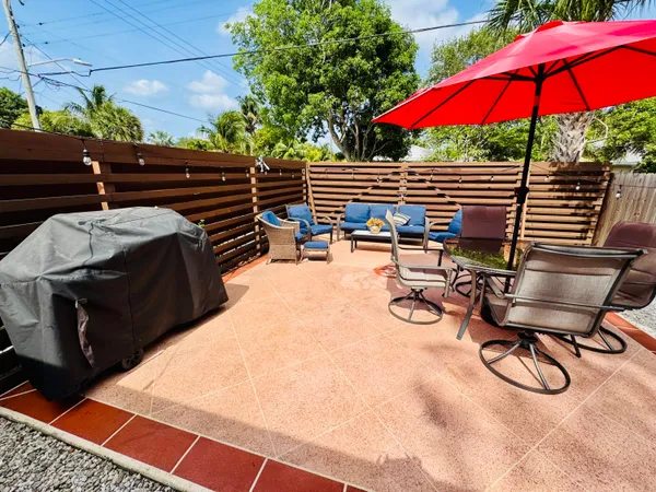 $3,500 | 601 North E Street, Lake Worth Beach, FL 33460