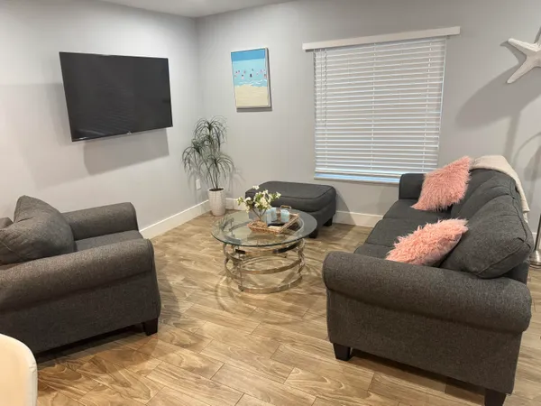 $3,500 | 601 North E Street, Lake Worth Beach, FL 33460