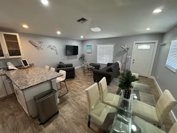 $3,500 | 601 North E Street, Lake Worth Beach, FL 33460