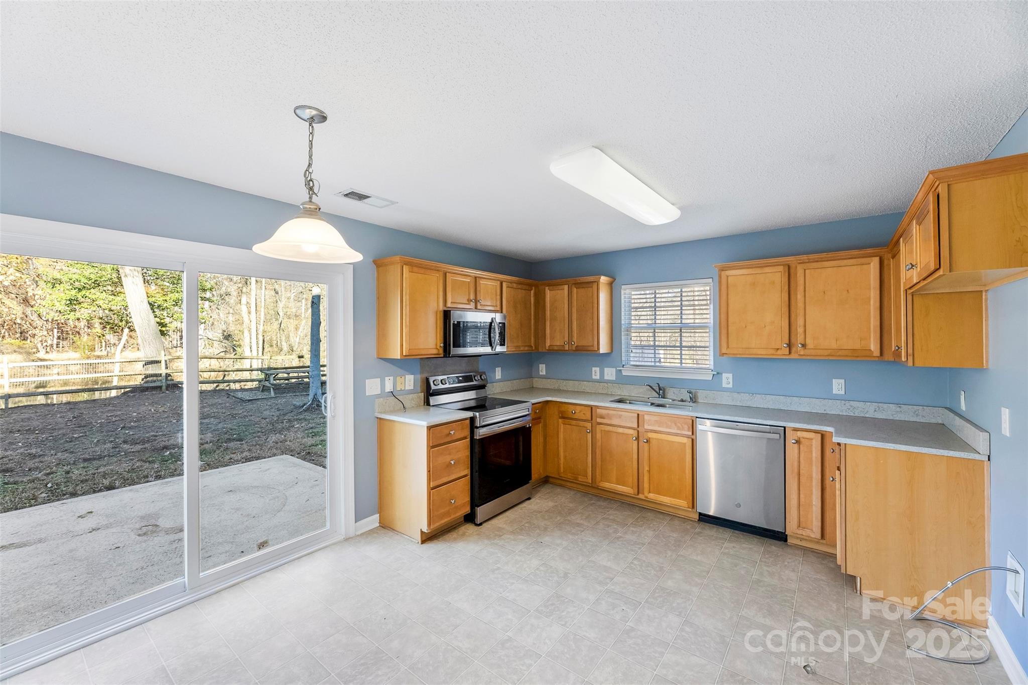 1102 Catawba Run Road Lowell, NC 28098 - Photo 16 of 44