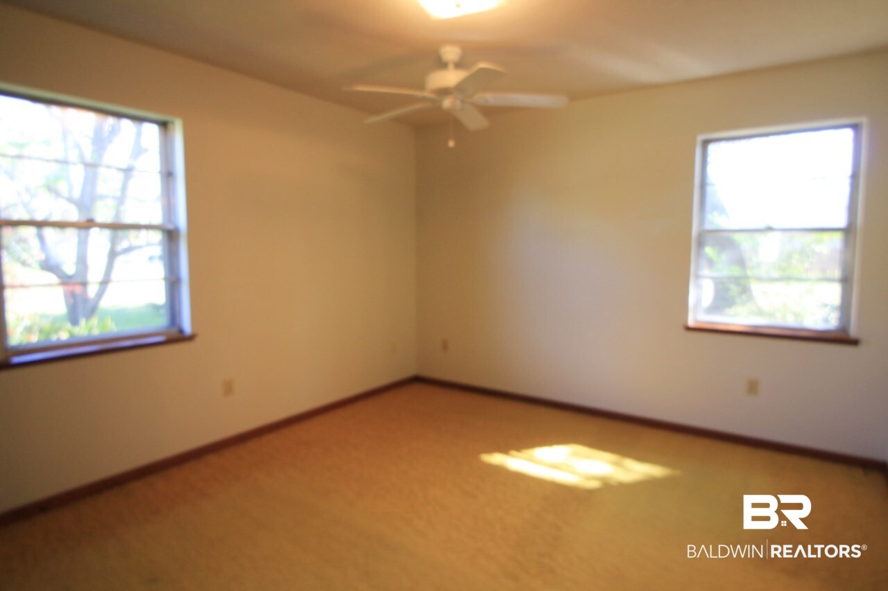 401 West Berry Avenue Foley, AL 36535 - Photo 26 of 29