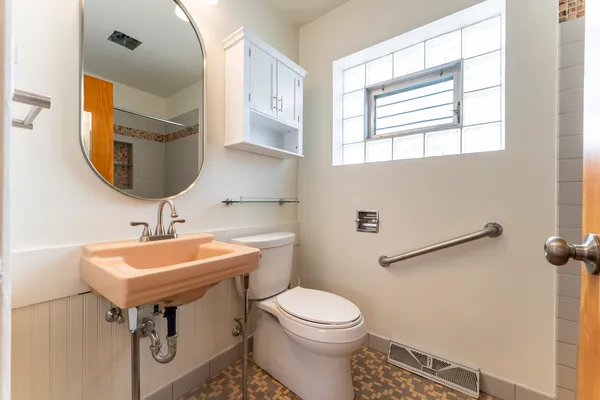 $2,300 | 2619 Home Avenue, Berwyn, IL 60402