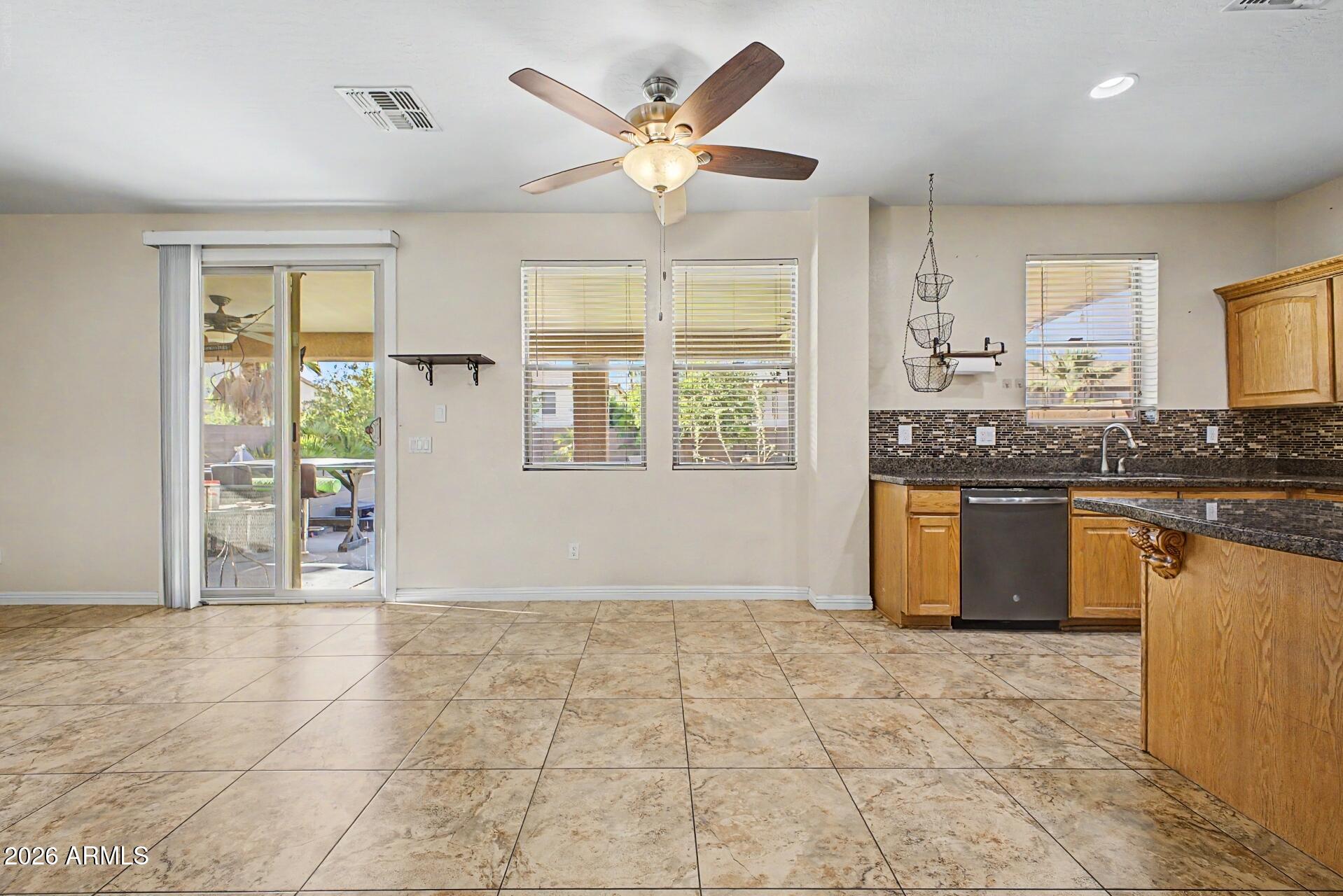 2934 West Fremont Rd. Phoenix, AZ 85041 - Photo 8 of 25 14-Fremont