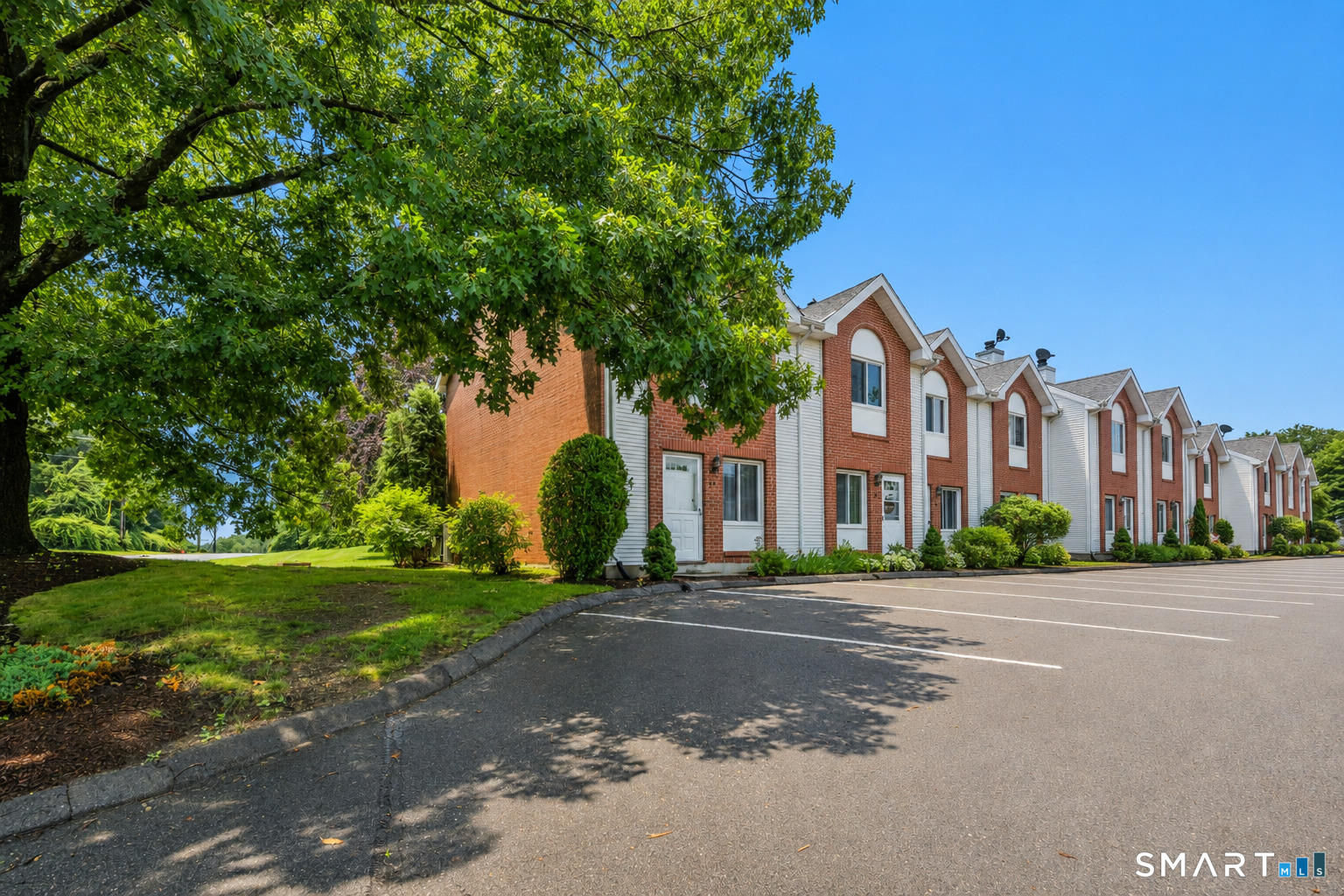 585 Park Road, Unit 91 Waterbury, CT 06708 - Photo 5 of 23