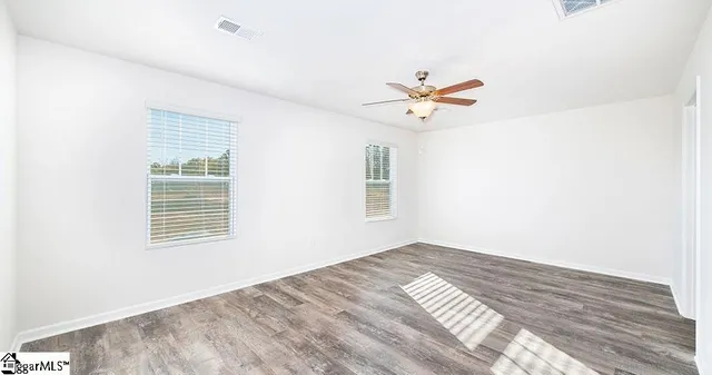 $1,950 | 1 Southern Pne Drive, Unit DARWIN, Greenville, SC 29605