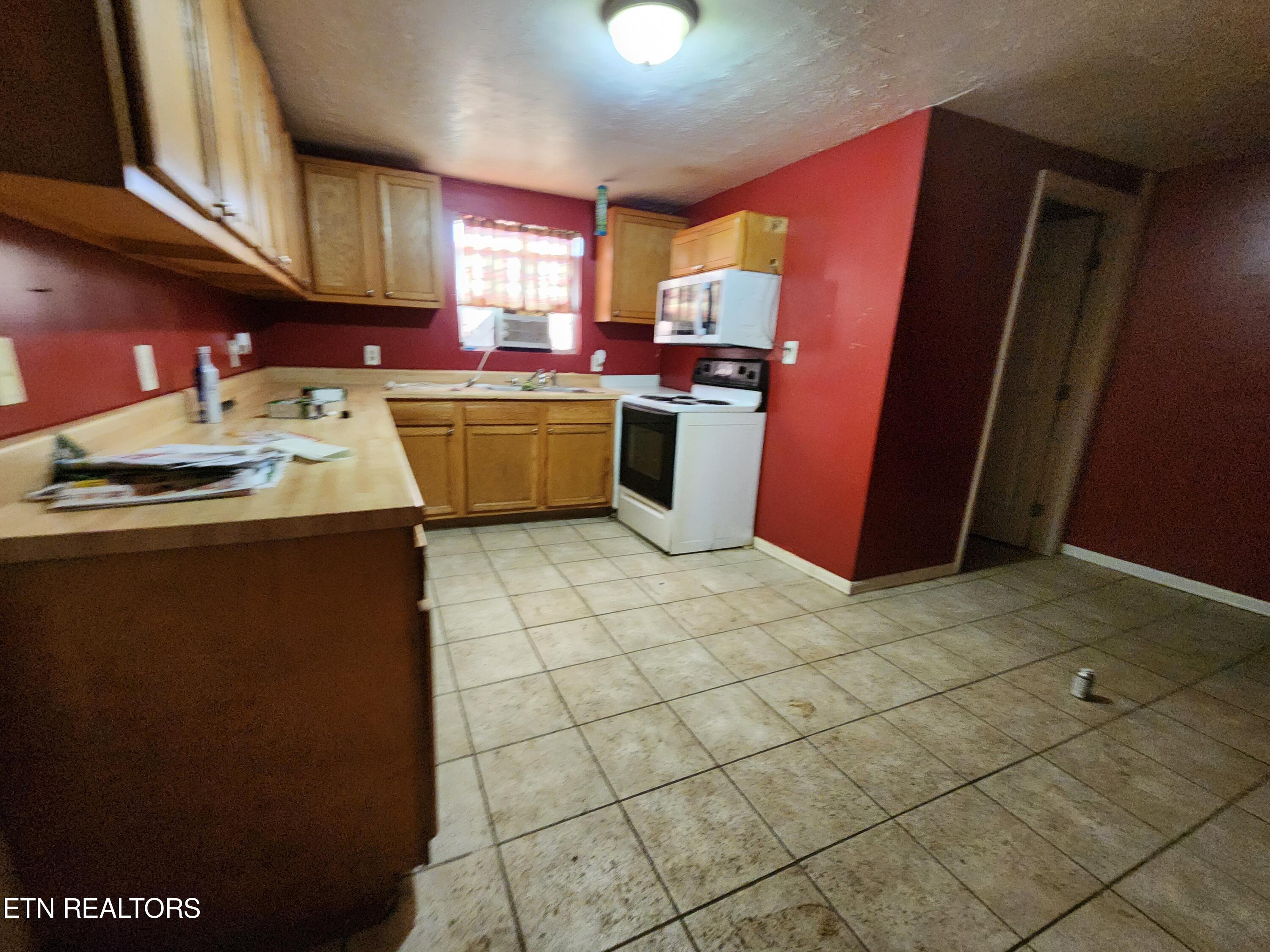 7915 Corryton Luttrell Road Corryton, TN 37721 - Photo 30 of 32 20240310_105322