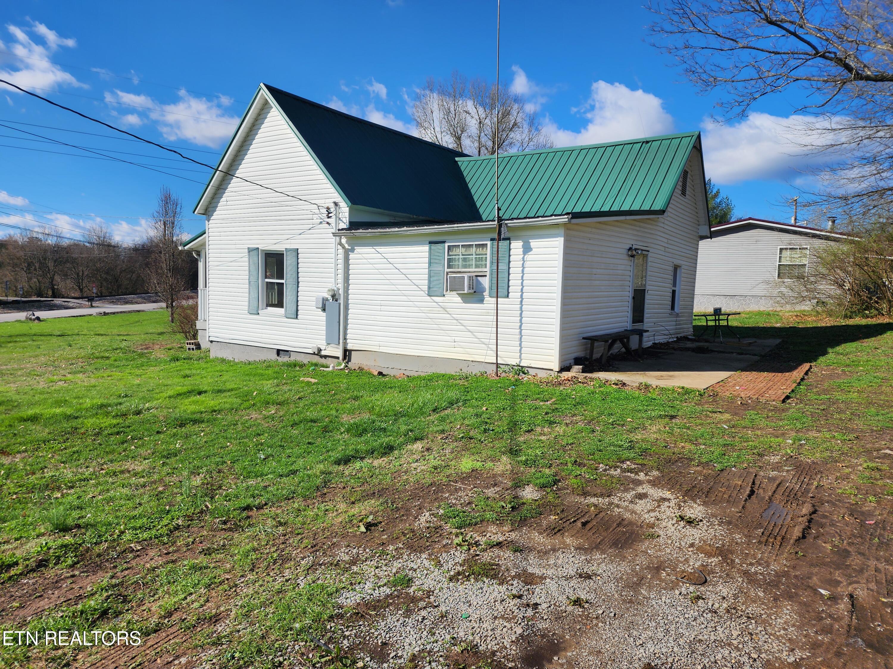 7915 Corryton Luttrell Road Corryton, TN 37721 - Photo 8 of 32 20240310_104708