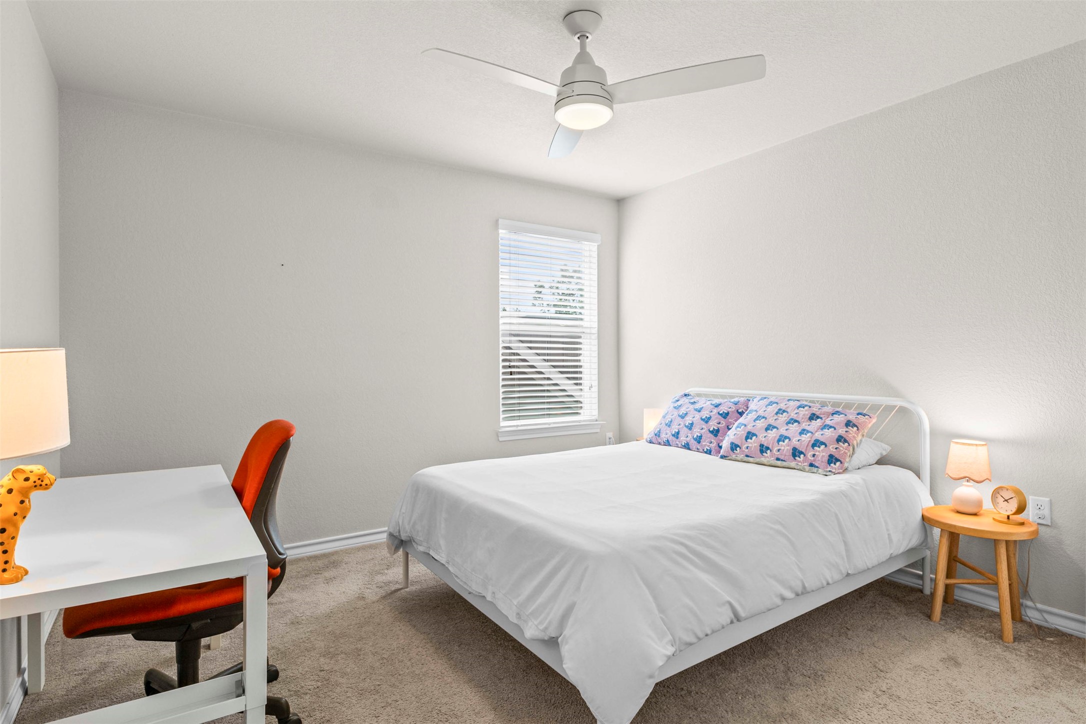 11704 Prado Ranch Boulevard Austin, TX 78725 - Photo 20 of 29 Bedroom #2 upstairs