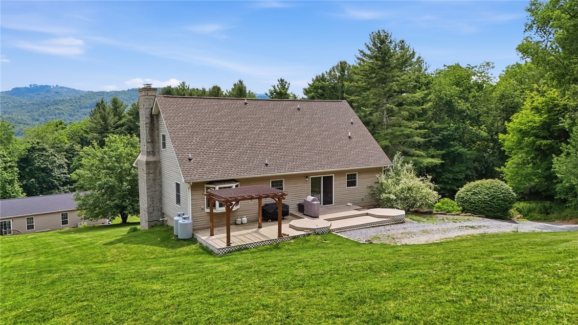 245 Papa Cook Road Boone, NC 28607 - Photo 8 of 48