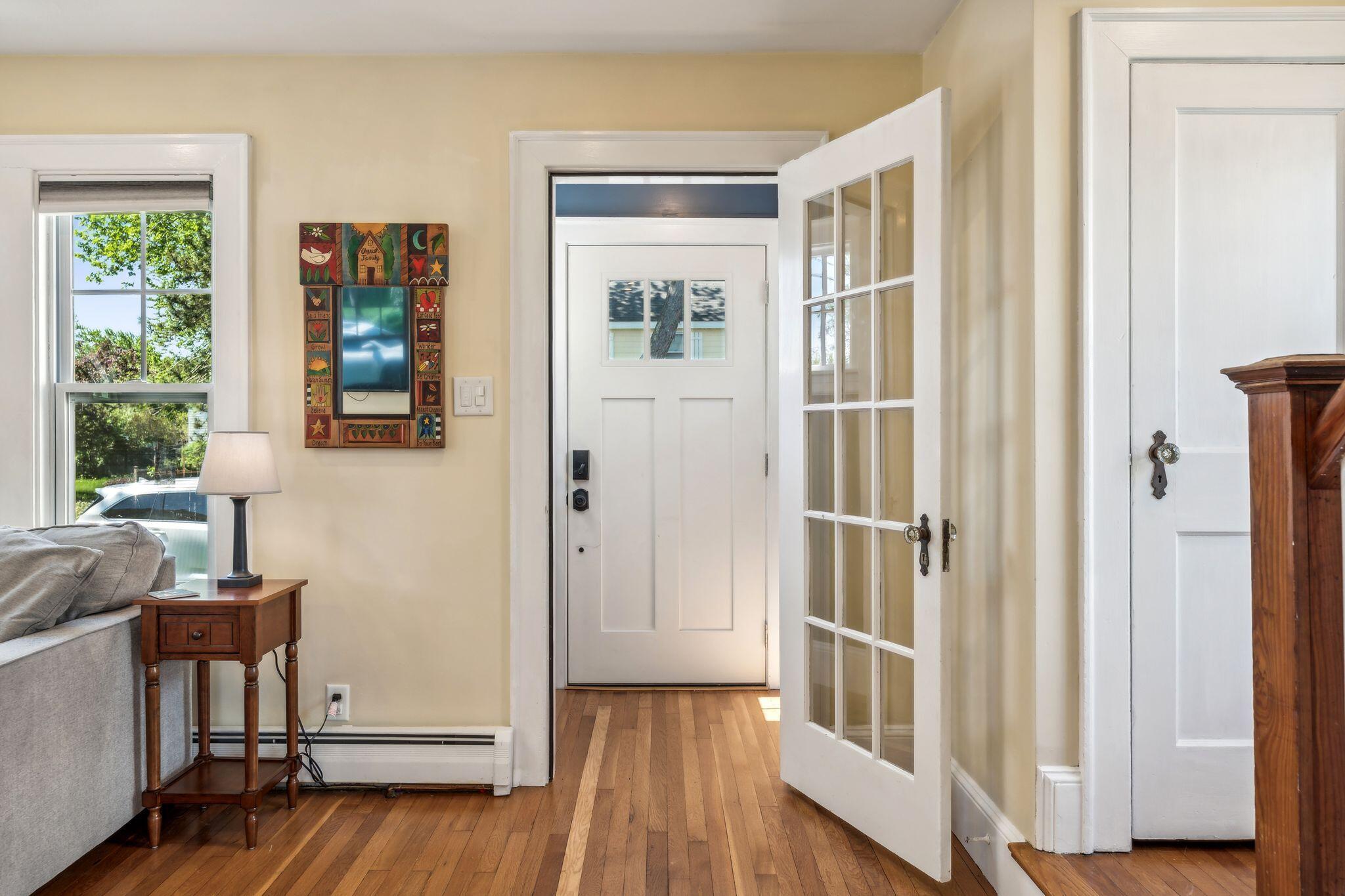 57 Gleckler Road Portland, ME 04103 - Photo 6 of 41 Living Room
