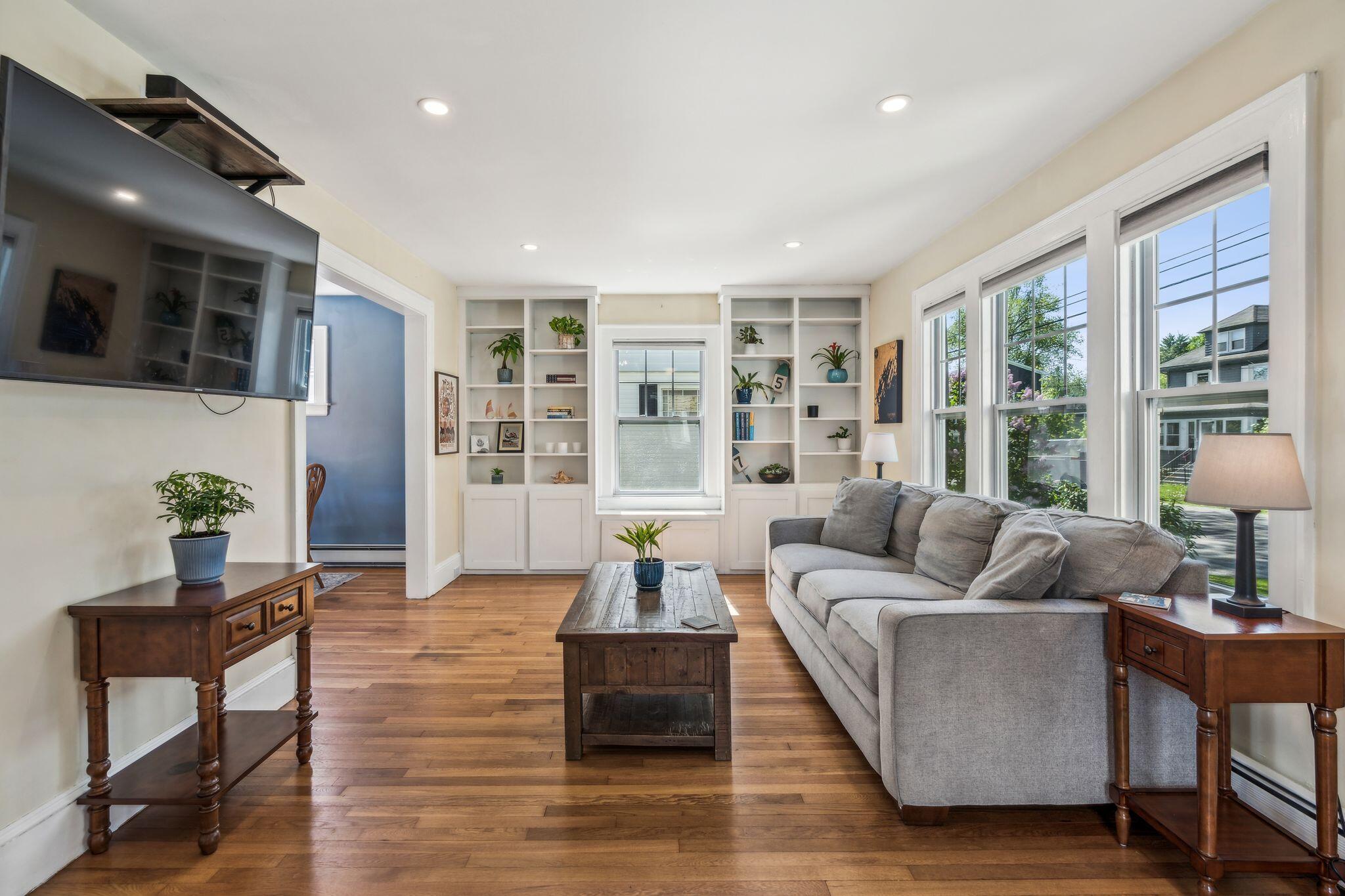 57 Gleckler Road Portland, ME 04103 - Photo 7 of 41 Living Room