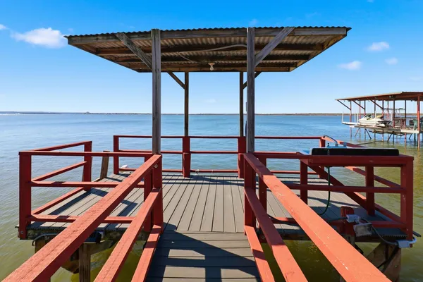 $479,000 | 919 Lakeshore Loop, Tow, TX 78672
