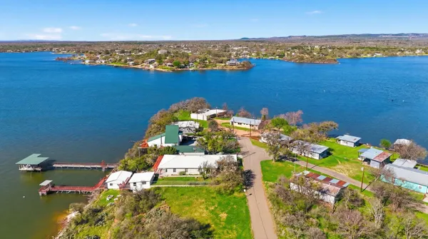 $479,000 | 919 Lakeshore Loop, Tow, TX 78672