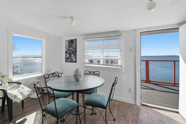 $479,000 | 919 Lakeshore Loop, Tow, TX 78672