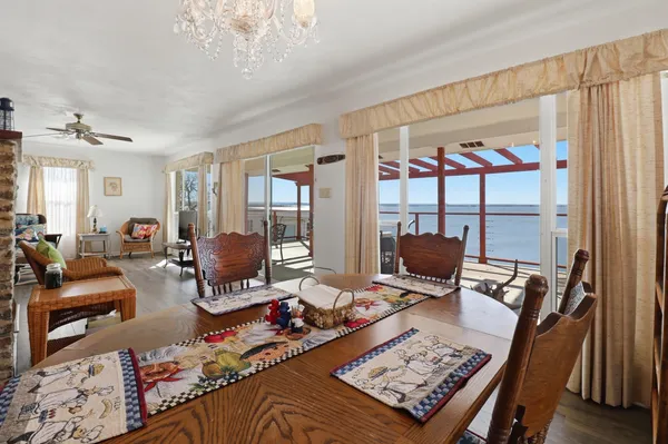 $479,000 | 919 Lakeshore Loop, Tow, TX 78672