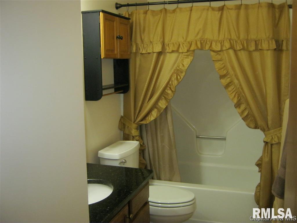 111 Astoria Road Springfield, IL 62704 - Photo 12 of 17