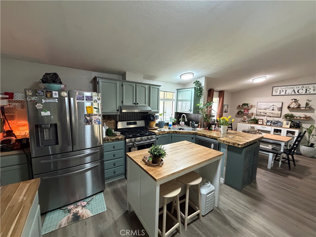 1550 Rimpau, Unit 147 Corona, CA 92881 - Photo 4 of 17