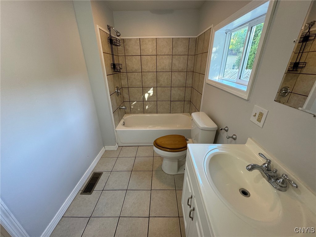 521 Main Street Oneida, NY 13421 - Photo 12 of 31