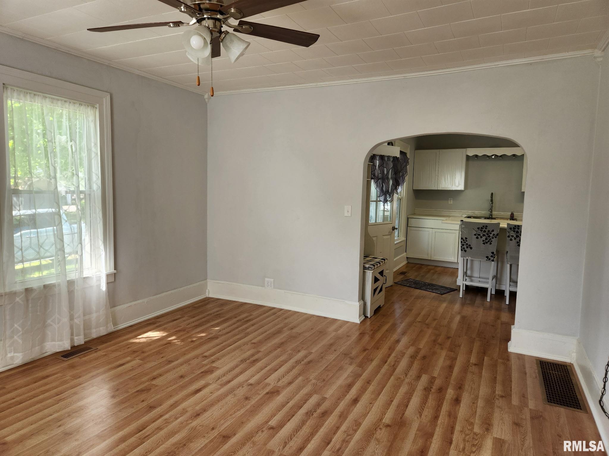 228 4th Street Lincoln, IL 62656 - Photo 15 of 38