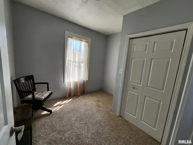 $155,500 | 228 4th Street, Lincoln, IL 62656