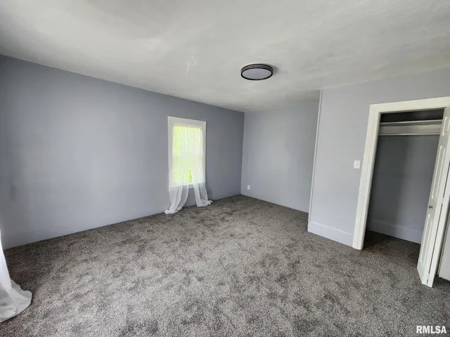 $155,500 | 228 4th Street, Lincoln, IL 62656