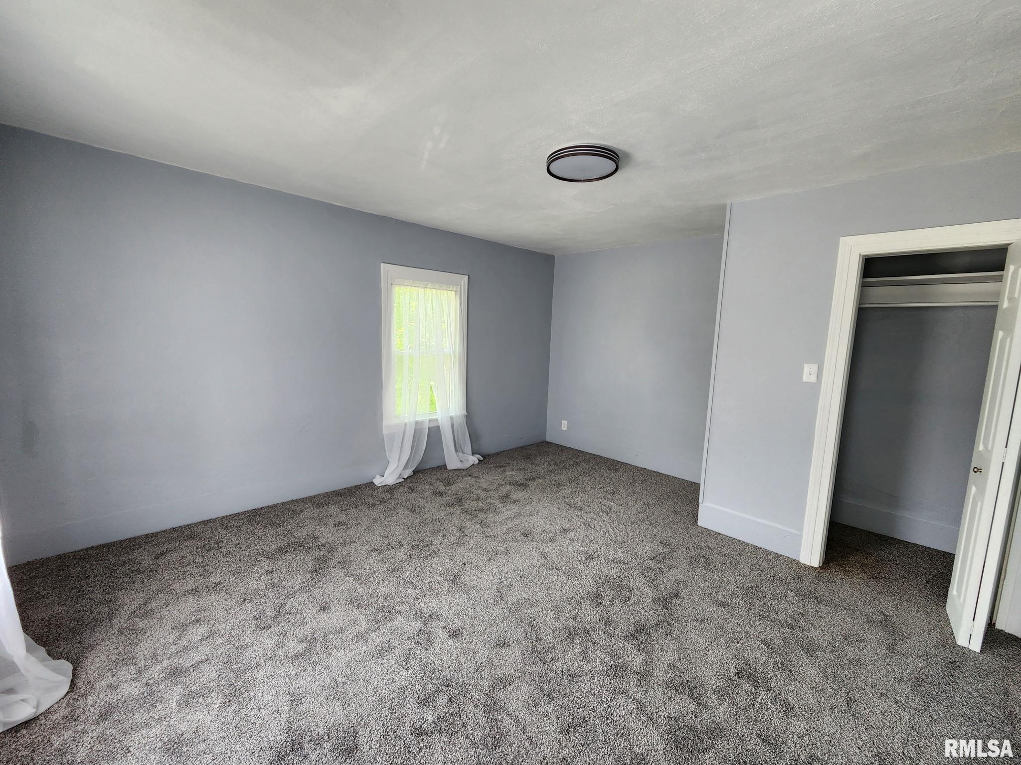 228 4th Street Lincoln, IL 62656 - Photo 23 of 38