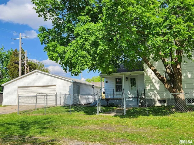 $155,500 | 228 4th Street, Lincoln, IL 62656